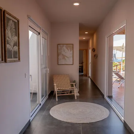 Roberto By Don Robertos Paraiso * Parque Holandes