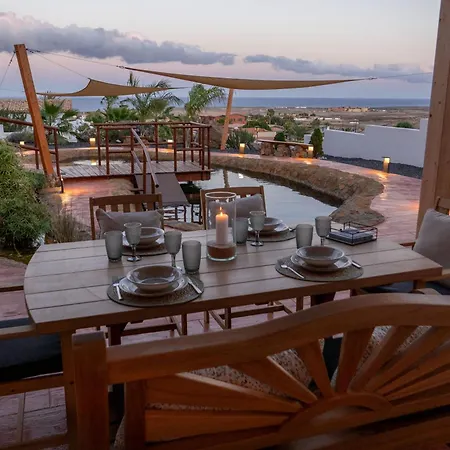 Roberto By Don Robertos Paraiso *